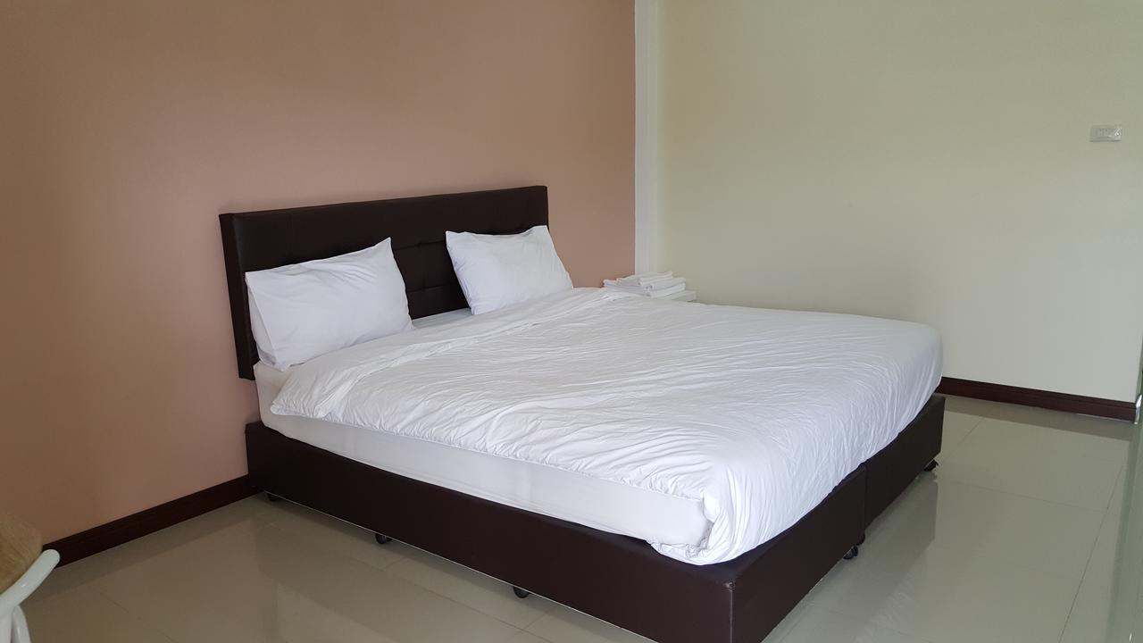 Charoensuk Grand Hotel Kabin Buri Экстерьер фото