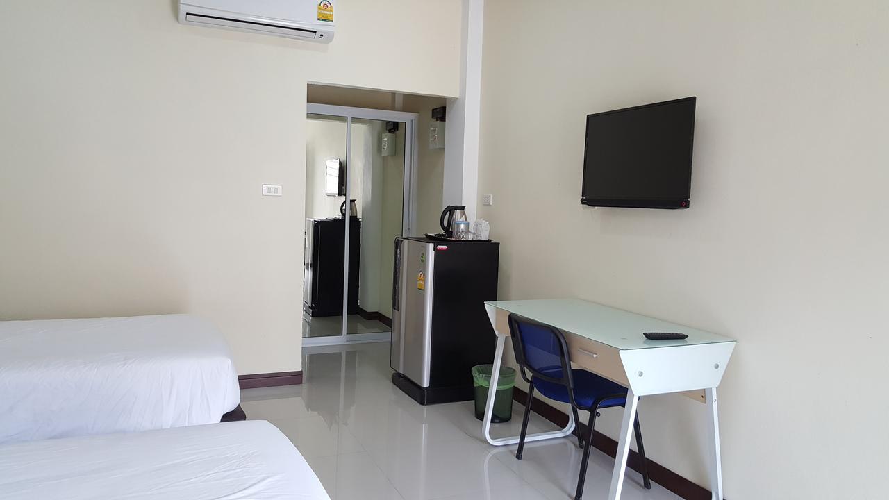 Charoensuk Grand Hotel Kabin Buri Экстерьер фото