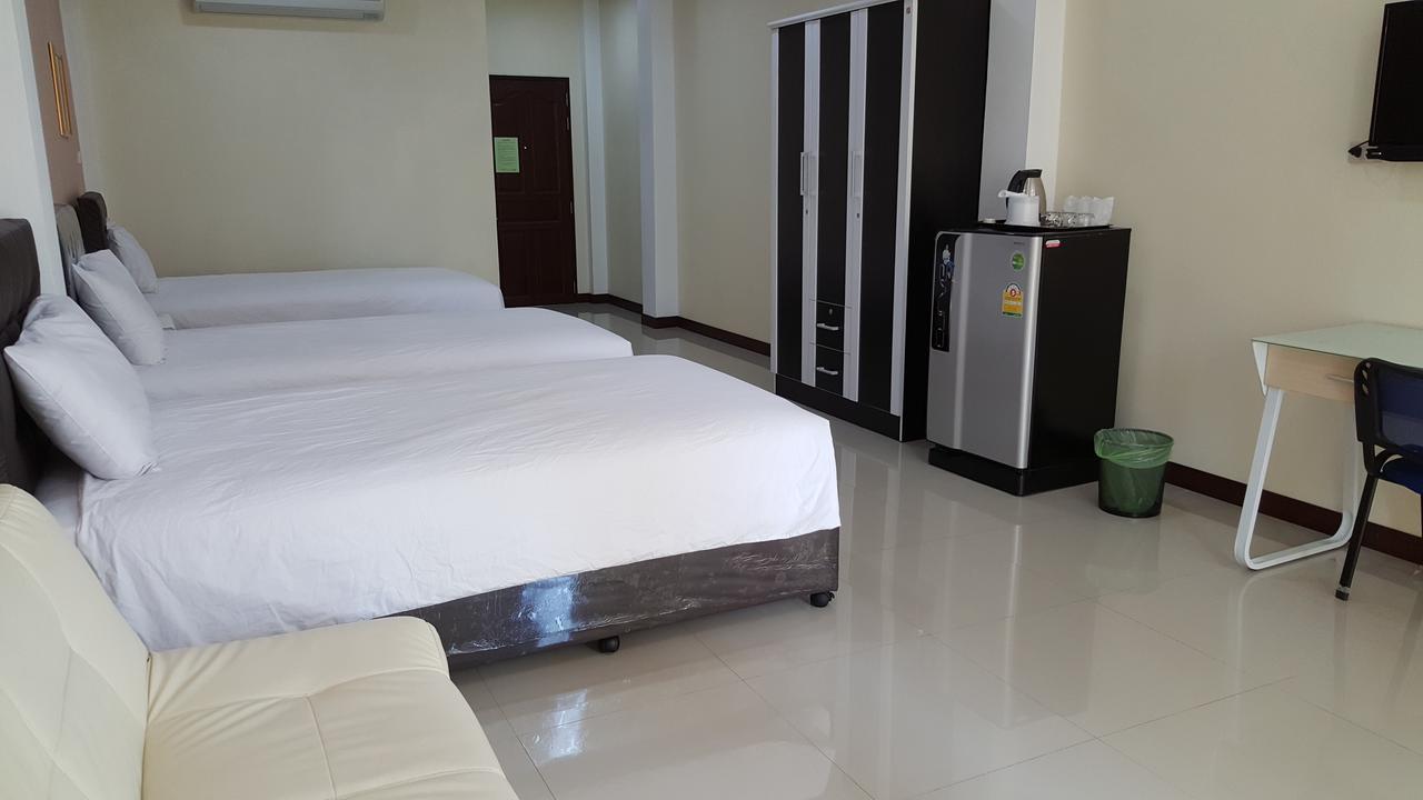 Charoensuk Grand Hotel Kabin Buri Экстерьер фото