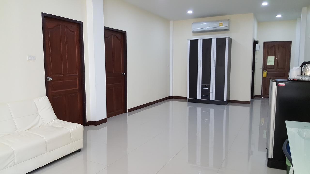 Charoensuk Grand Hotel Kabin Buri Экстерьер фото