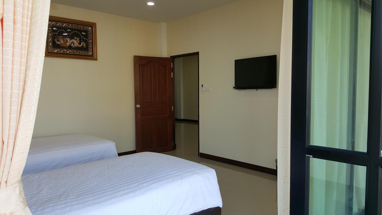Charoensuk Grand Hotel Kabin Buri Экстерьер фото