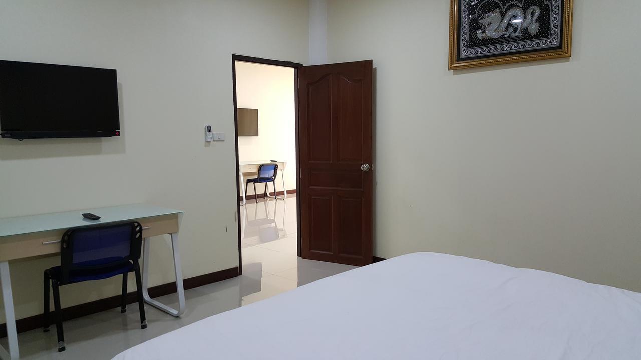 Charoensuk Grand Hotel Kabin Buri Экстерьер фото